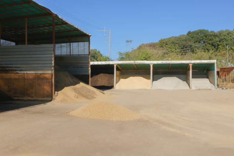 園芸用土生産の流れ　鹿沼興産