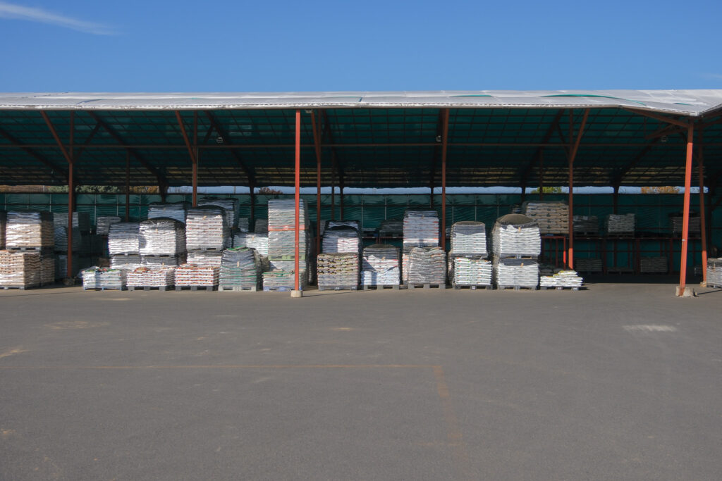 園芸資材メーカー　鹿沼興産　貿易