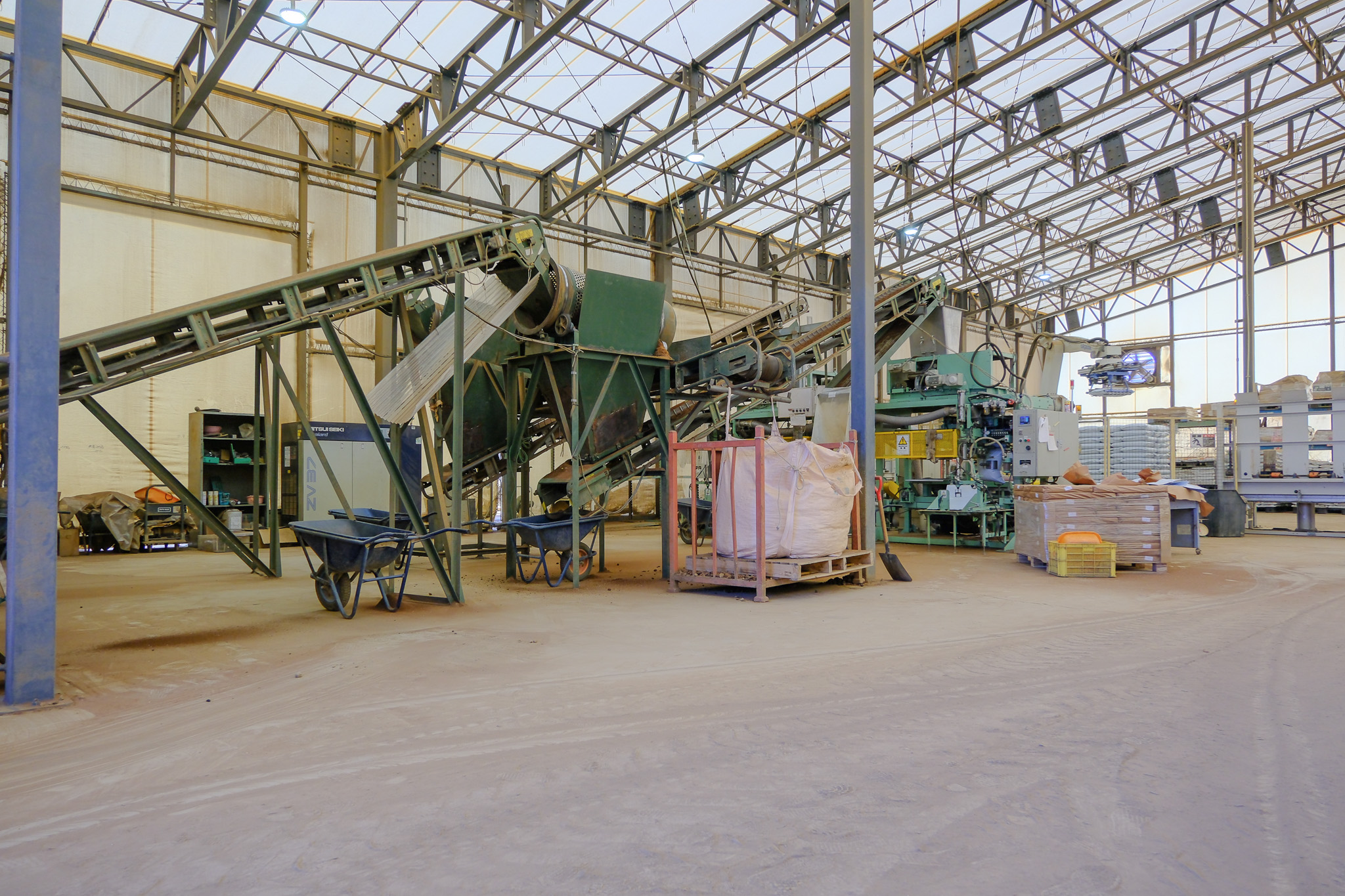 鹿沼興産　OEM事業　園芸用品