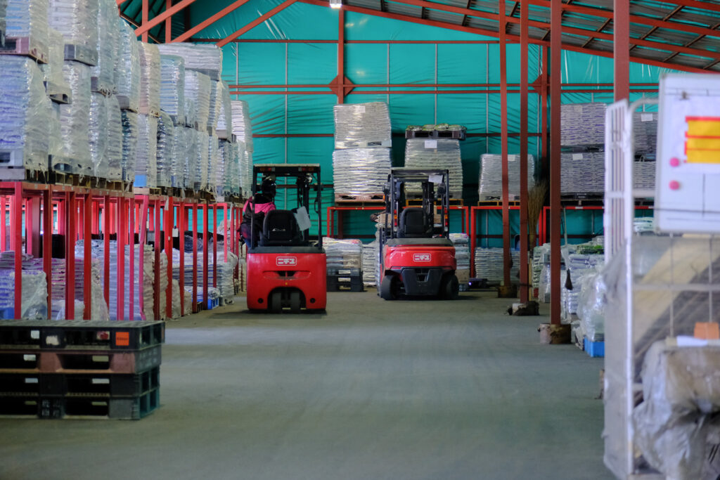 鹿沼興産　園芸資材