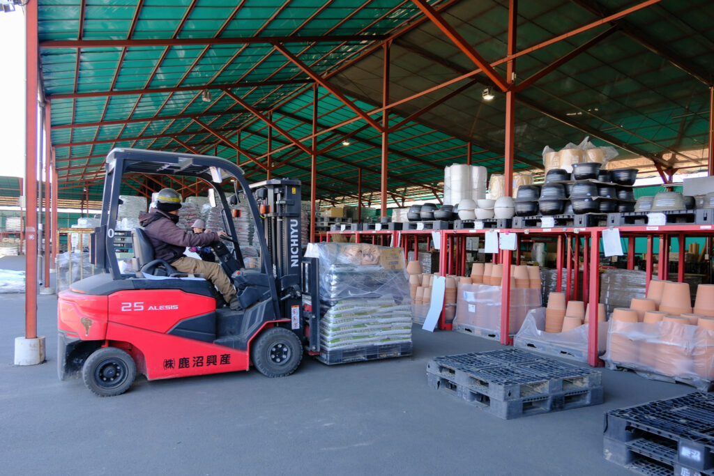鹿沼興産　園芸　メーカー