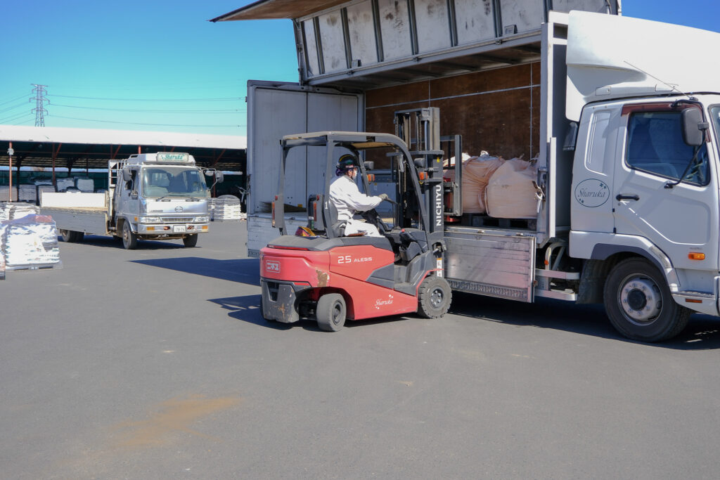 鹿沼興産　産業廃棄物収集運搬業