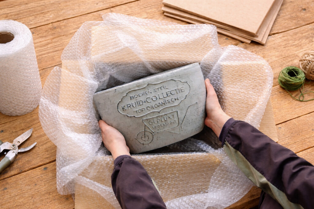 小売・通販事業　鹿沼興産